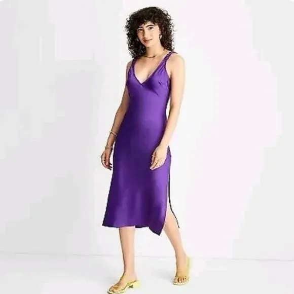 407. XS NWT Future Collective Women's Strappy V-Neck Midi