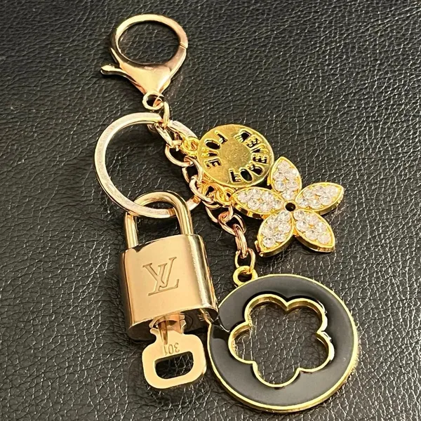 Louis Vuitton Gold Brass Lock and Key #301 hot